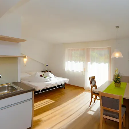 Garni Alpenresidence Apartment Cadipietra